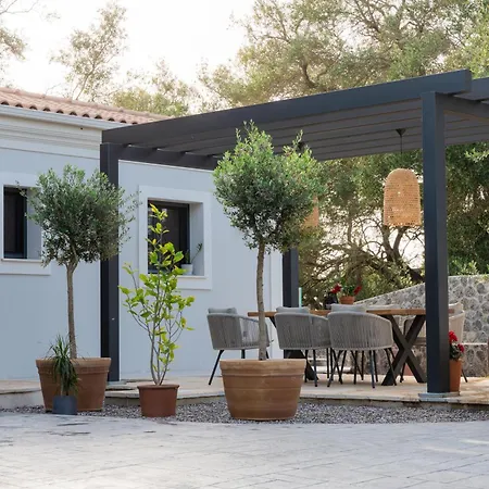 Zervos Corfu Estate Βίλα Kastanéa